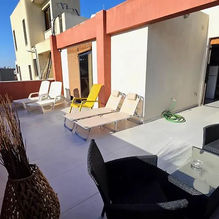 Appartamento 2br With Huge Balcony & Views *