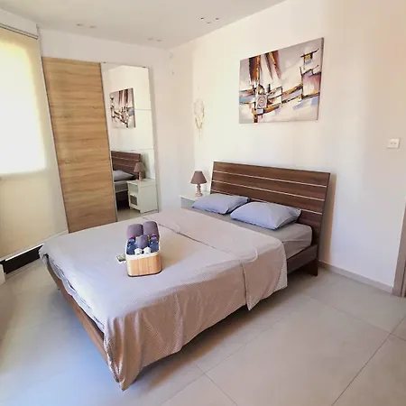 2br With Huge Balcony & Views * Larnaca