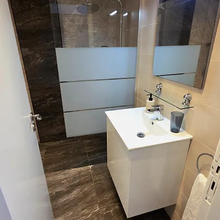 Appartamento 2br With Huge Balcony & Views Larnaca