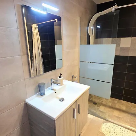 2br With Huge Balcony & Views