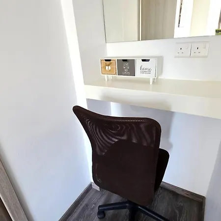 Appartamento 2br With Huge Balcony & Views Larnaca