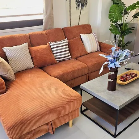 Appartamento 2br With Huge Balcony & Views *