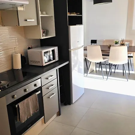 2br With Huge Balcony & Views * Larnaca